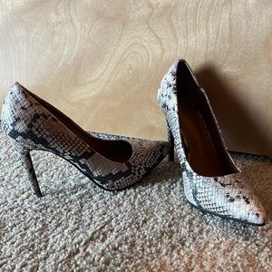 Snakeskin pumps